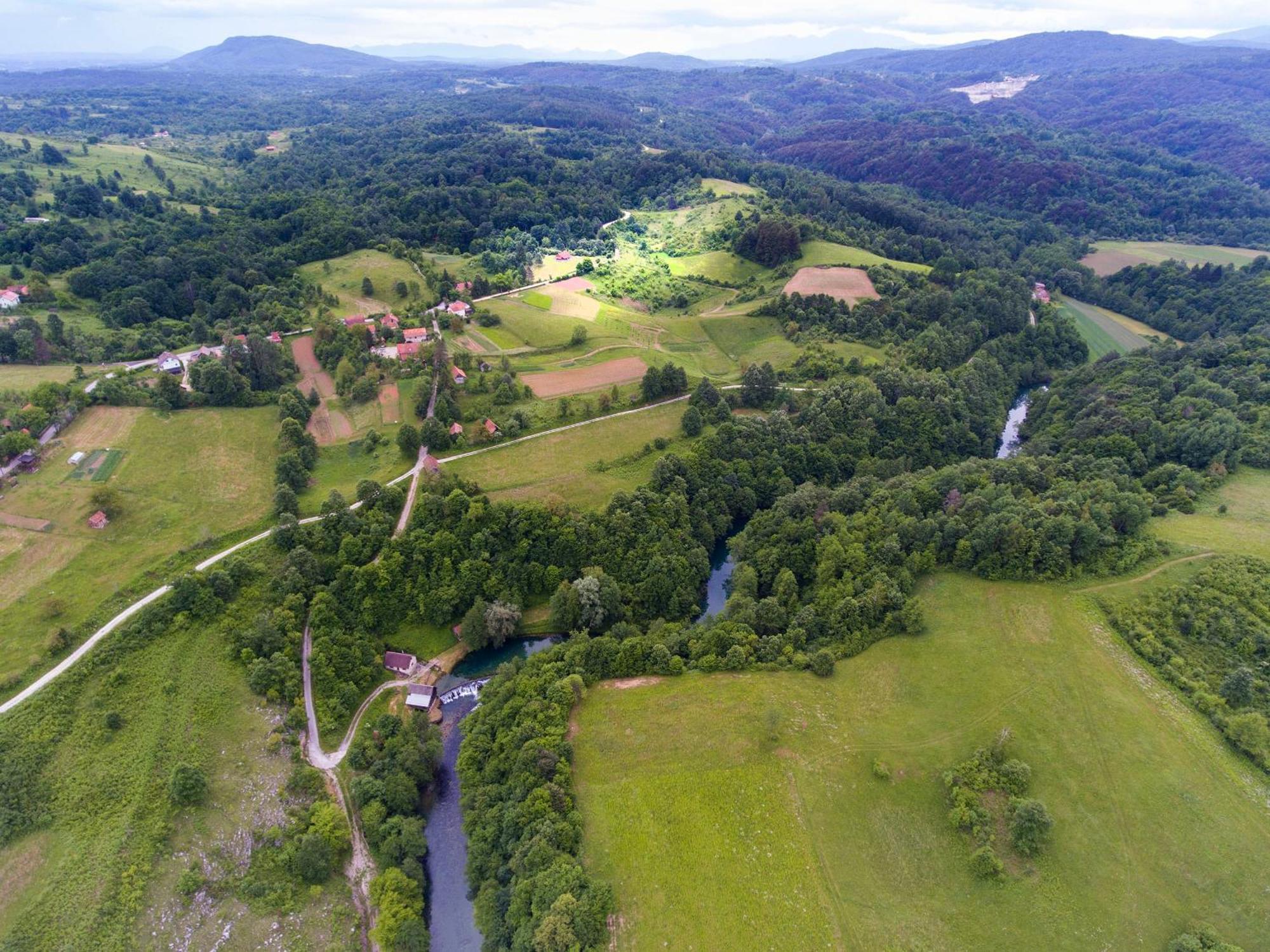 Kuca Za Odmor Slunjcica Villa ภายนอก รูปภาพ